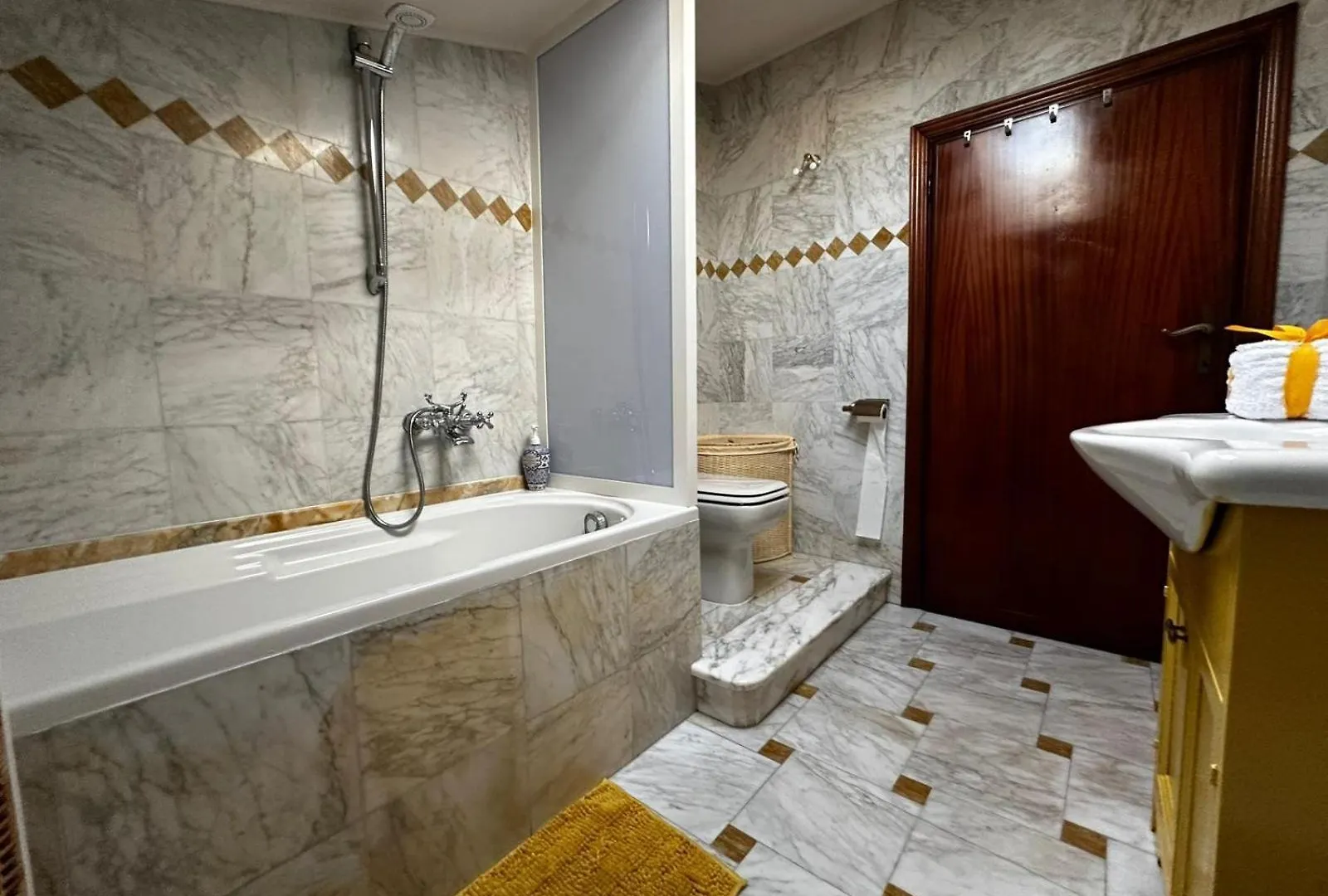 Apartment Tra Forte Dei Marmi E Marina Di Massa - Il Melograno Italy